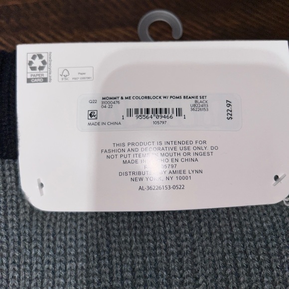 Mommy & Me Toboggan Set - Picture 3 of 3